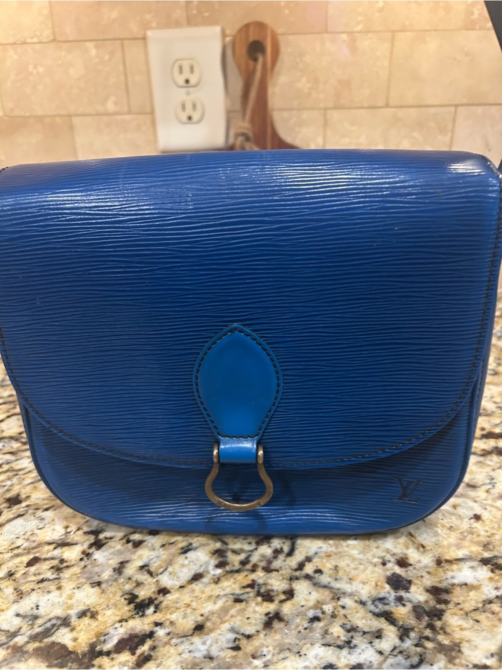 Louis Vuitton Saint Cloud gm Epi Blue Leather with coa - Picture 2 of 14